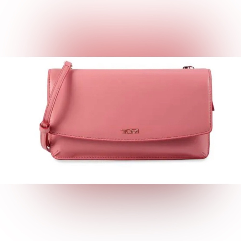 Tumi Belden Wallet Crossbody in Cameo Rose, EUC.